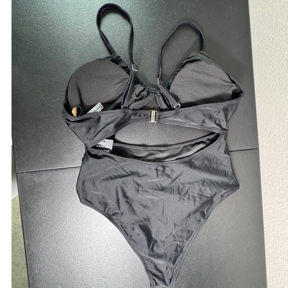 Blooming Jelly Monokini Womens Black 1 Pc Cutout Swimsuit Tummy Control XL NEW - Picture 3 of 8